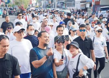 Calon Gubernur Sulawesi Selatan, Andi Sudirman Sulaiman Gelar Jalan Sehat Anti Mager di Rantepao